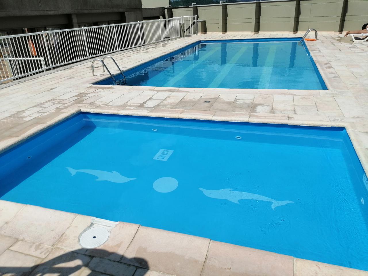 Piscina en geomembrana en complejo turístico