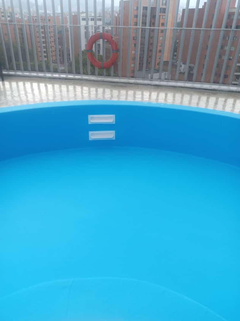Piscina en geomembrana con material resistente