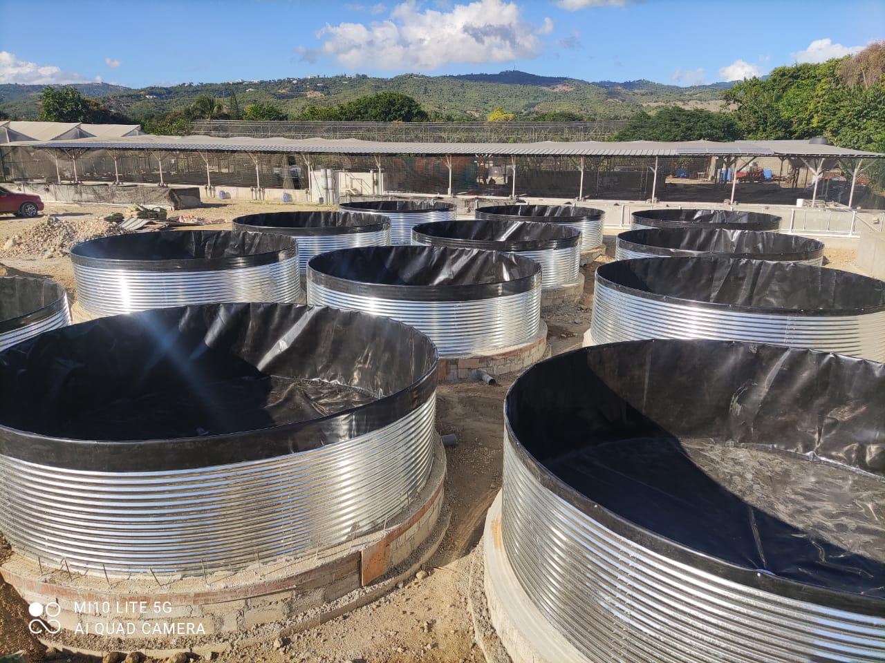 Tanque australiano agrícola en proyecto rural